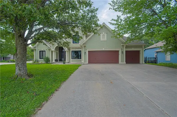 14255 NW 65th Place, Parkville, MO 64152