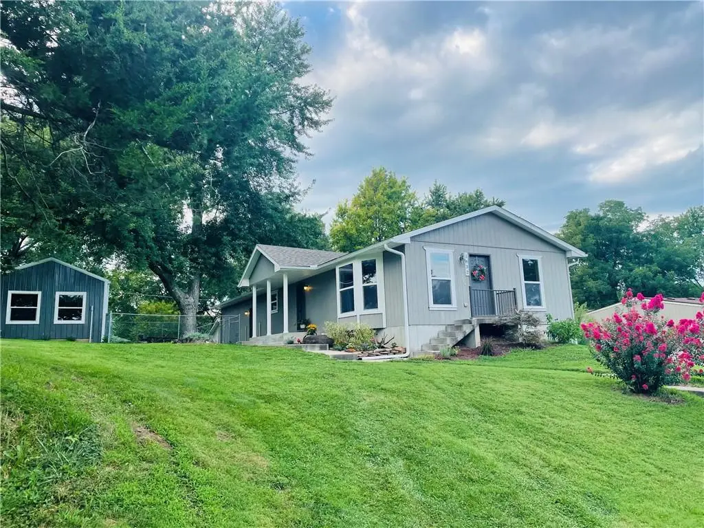 1832 Cleveland Terrace, Leavenworth, KS 66048 - #1
