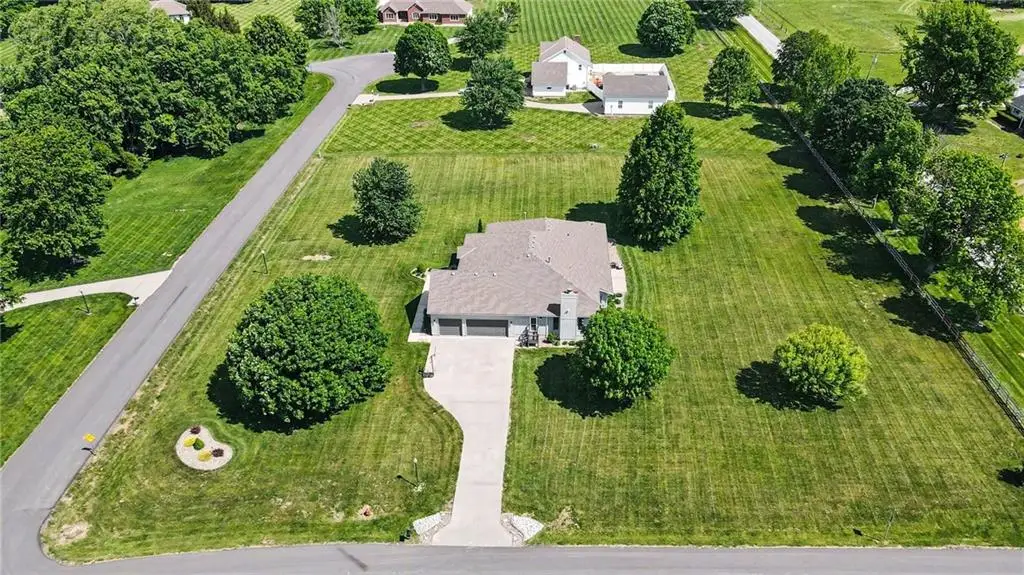 4204 SE Wingate Circle, Blue Springs, MO 64014 - #1