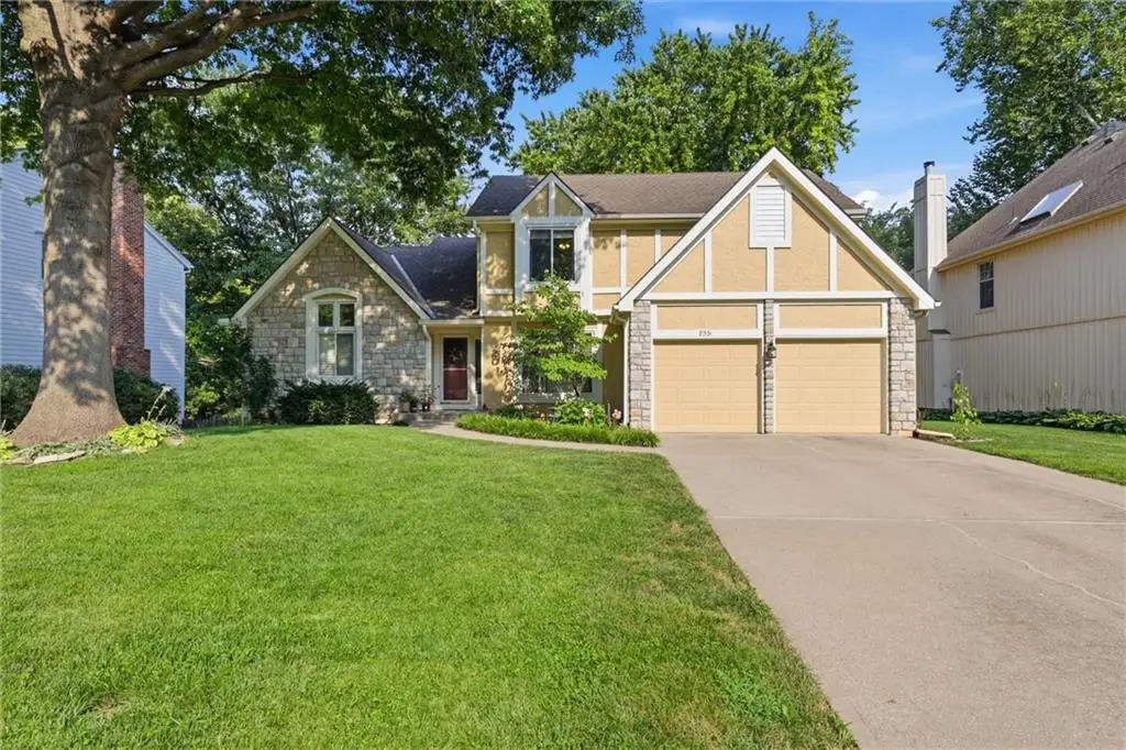 8531 Hallet Street, Lenexa, KS 66215 - #1