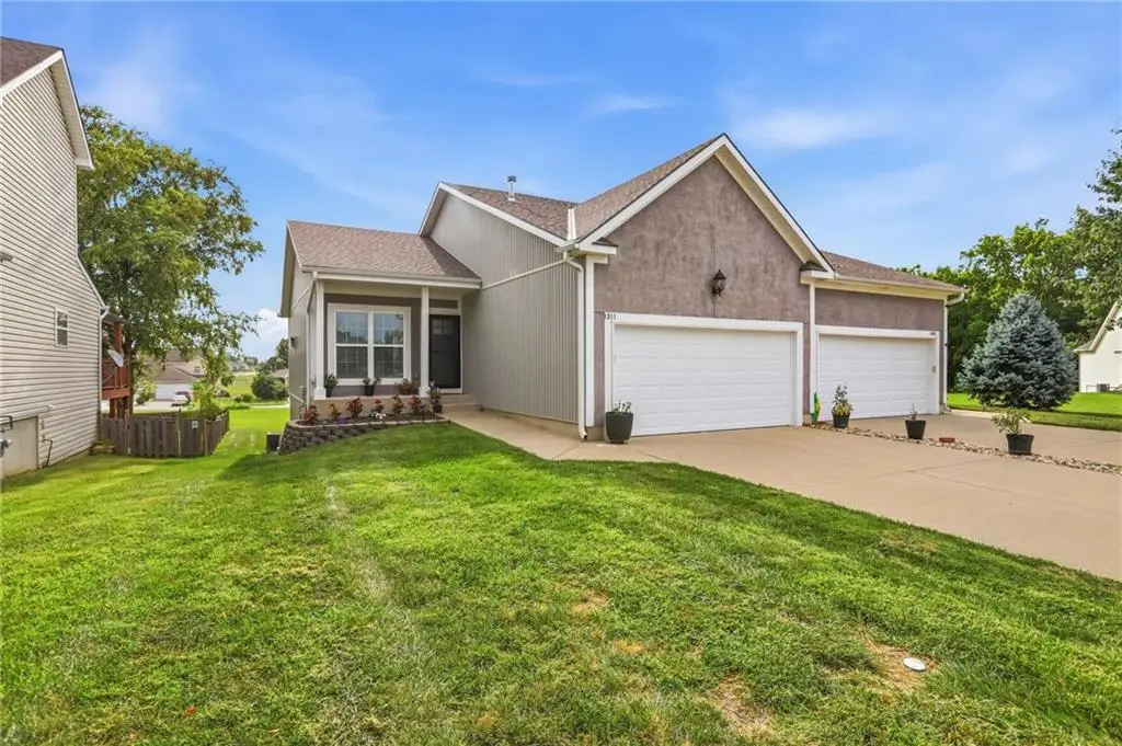 1311 N 158th Court, Basehor, KS 66007 - #1