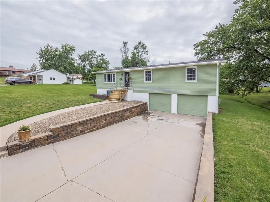 413 W South Avenue, Maryville, MO 64468 - #3