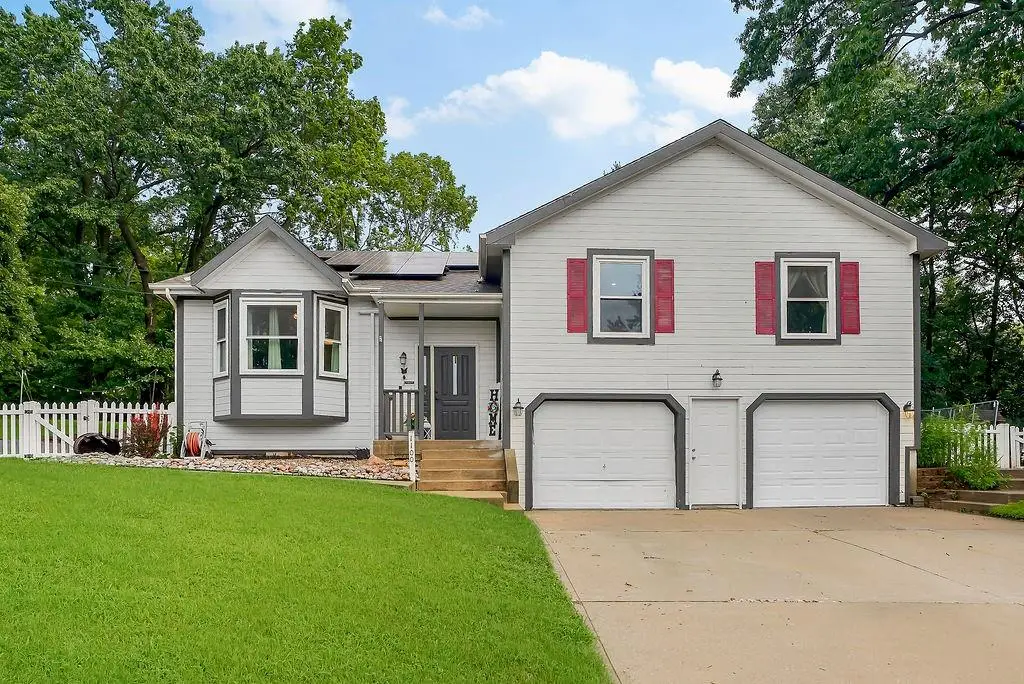 1100 S 14th Street, Leavenworth, KS 66048 - #1