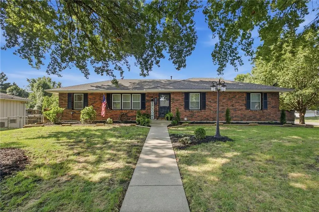 801 E 14th Street, Oak Grove, MO 64075 - #1