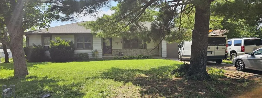 401 S Washington Street, Spring Hill, KS 66083 - #1