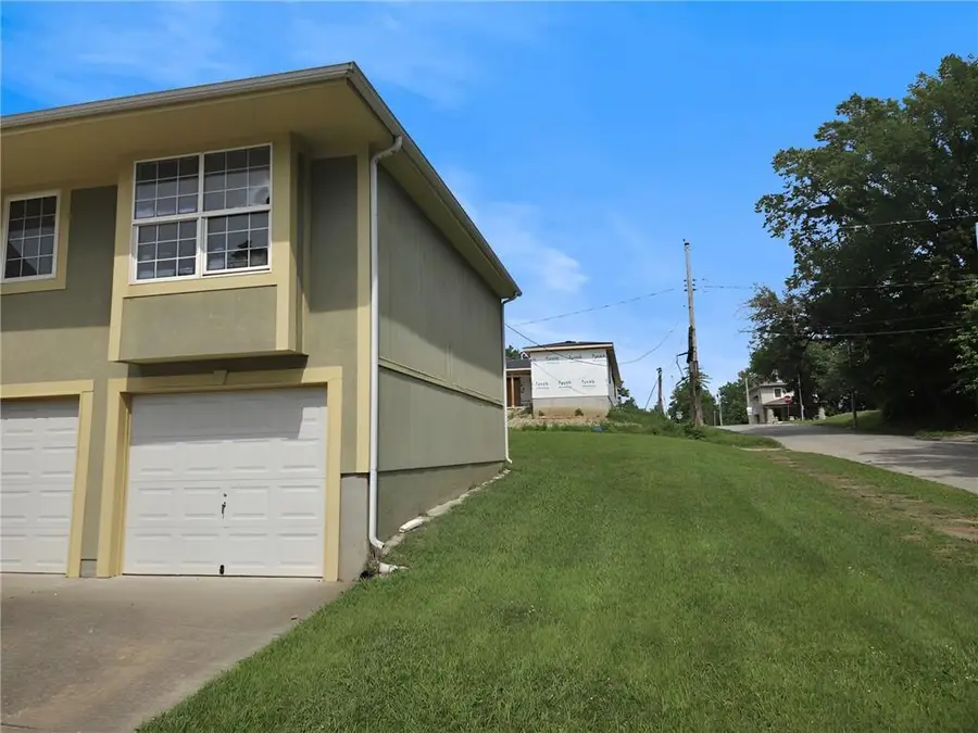 2035 Montgall Avenue, Kansas City, MO 64127 - #2