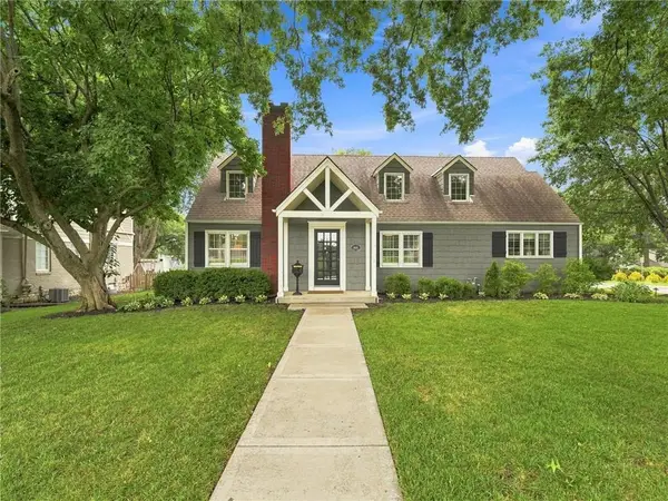 2625 W 50th Street, Westwood, KS 66205