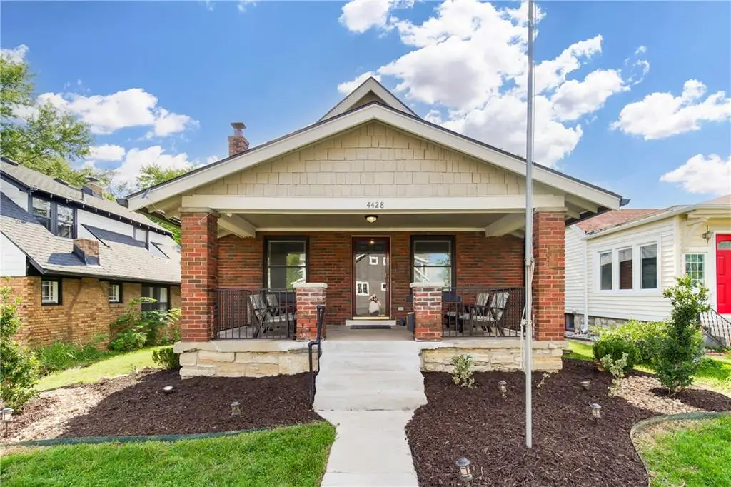 4428 Summit Street, Kansas City, MO 64111 - #1