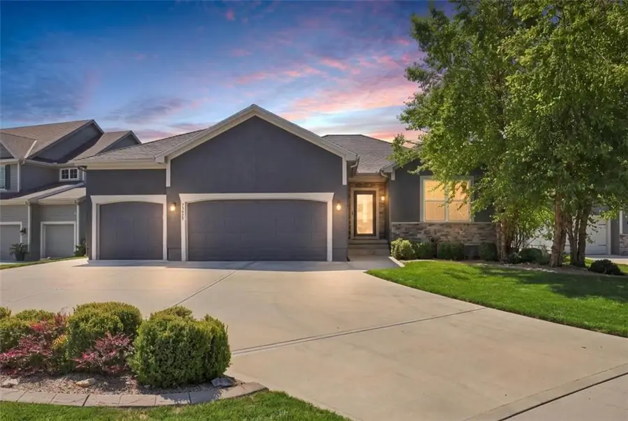 25069 W 150th Terrace, Olathe, KS 66061 - #3