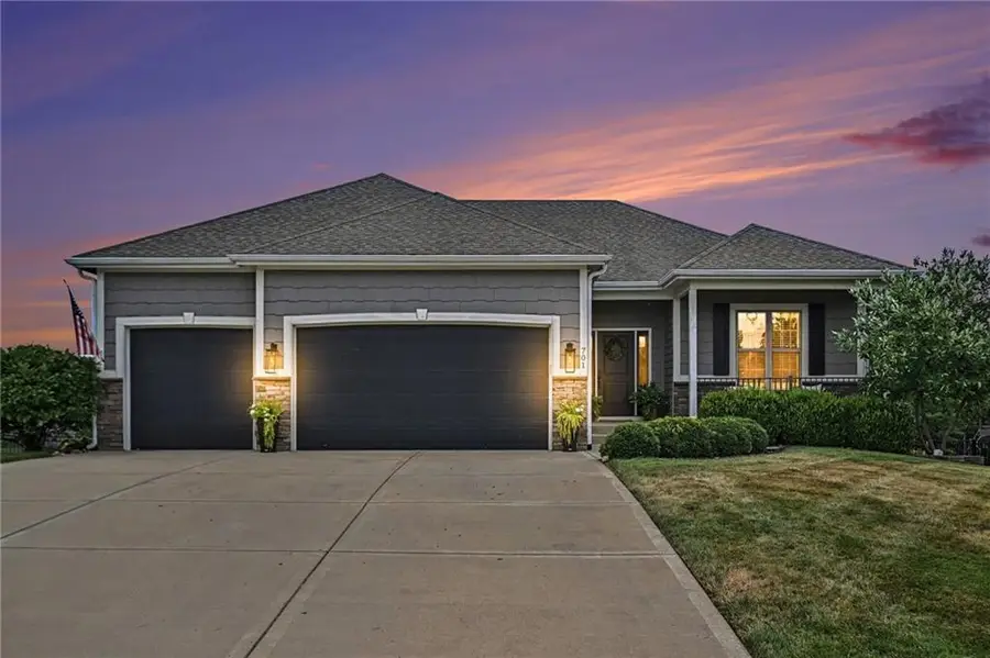 701 Indian Trail Court, Smithville, MO 64089 - #2