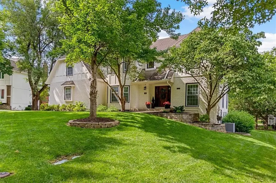 11404 Linden Street, Leawood, KS 66211 - #3