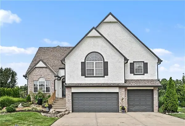 8718 Ridgeway Court, Kansas City, MO 64138