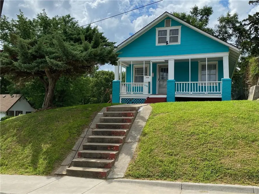 2701 Parallel Avenue, Kansas City, KS 66104 - #2