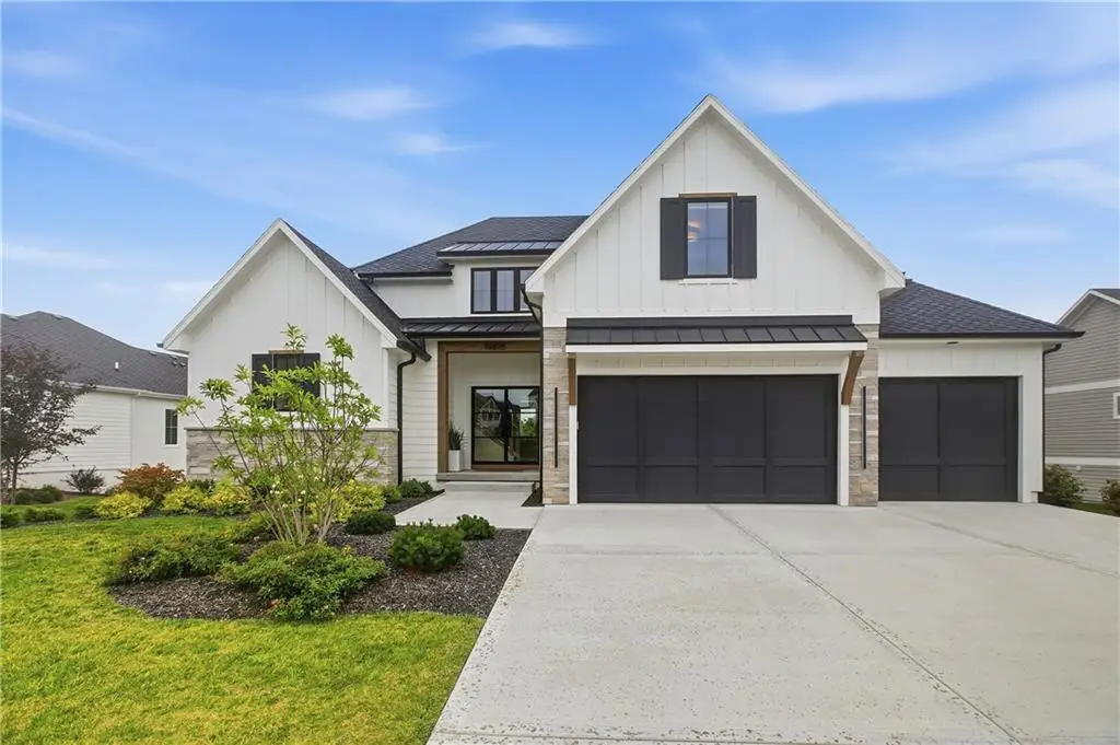 10675 W 142nd Terrace, Overland Park, KS 66221 - #1