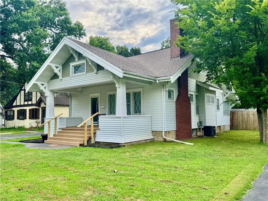 805 S 2nd Street, Clinton, MO 64735 - #1