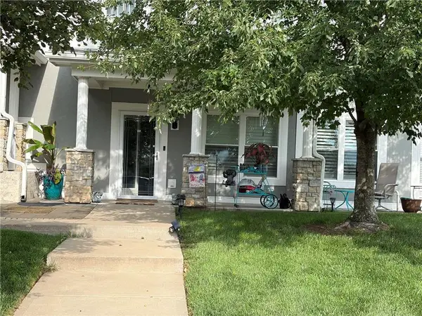 11721 S Roundtree #103 Street #103, Olathe, KS 66061