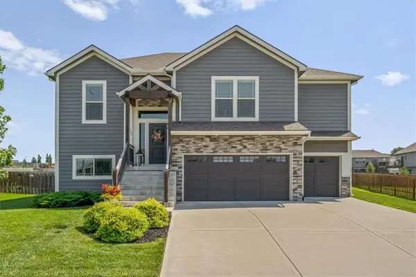 1327 N 161st Terrace, Basehor, KS 66007