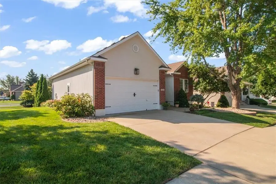 4833 SW Soldier Drive, Lees Summit, MO 64082 - #3