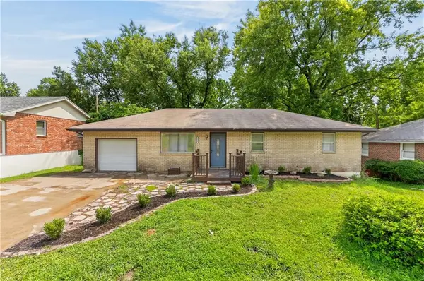 6617 NE 49th Terrace, Kansas City, MO 64119