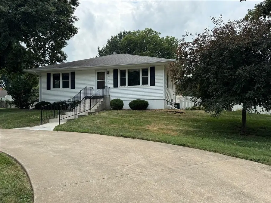 1210 Lipper Avenue, Higginsville, MO 64037 - #3