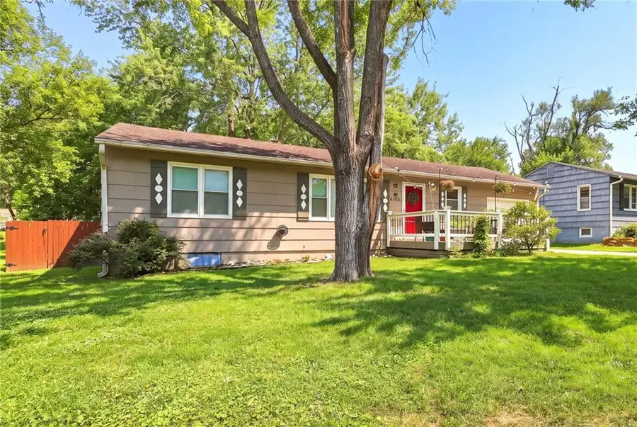 7306 Dearborn Street, Overland Park, KS 66204 - #2