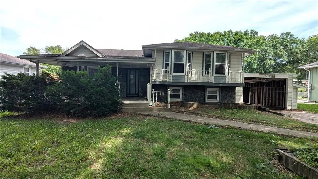 1209 SW Madison Street, Lees Summit, MO 64081 - #1