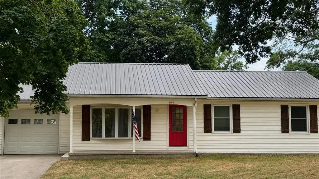 509 W 32nd Street, Higginsville, MO 64037 - #1