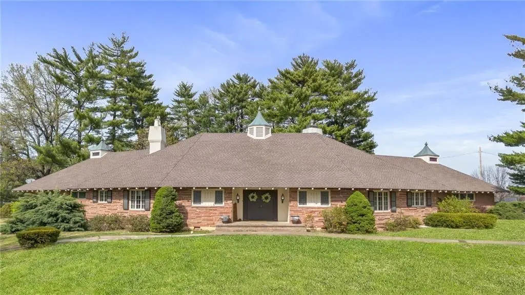 804 N Main Street, Carrollton, MO 64633 - #1