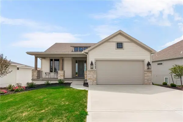 16968 S Cheshire Street, Olathe, KS 66062