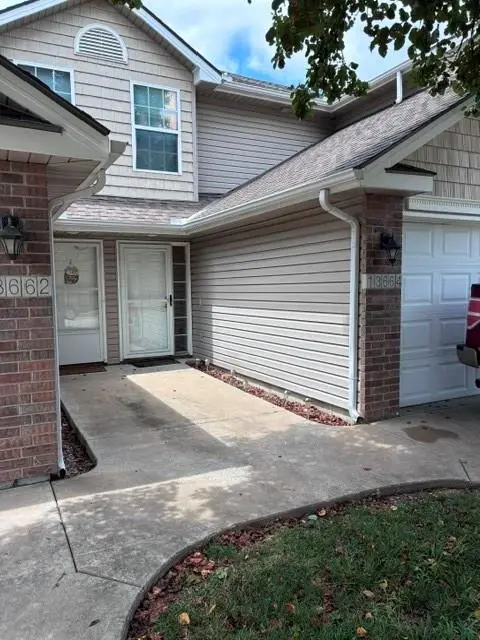 13664 Oak Valley Drive, Platte City, MO 64079