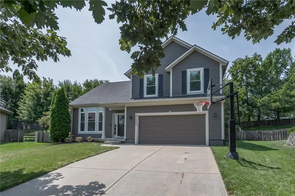 21325 W 120th Terrace, Olathe, KS 66061 - #1