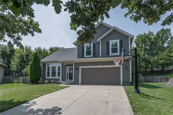 21325 W 120th Terrace, Olathe, KS 66061