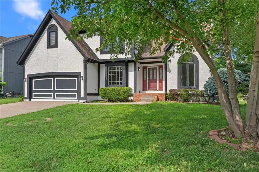 1361 S Hunter Drive, Olathe, KS 66062 - #2