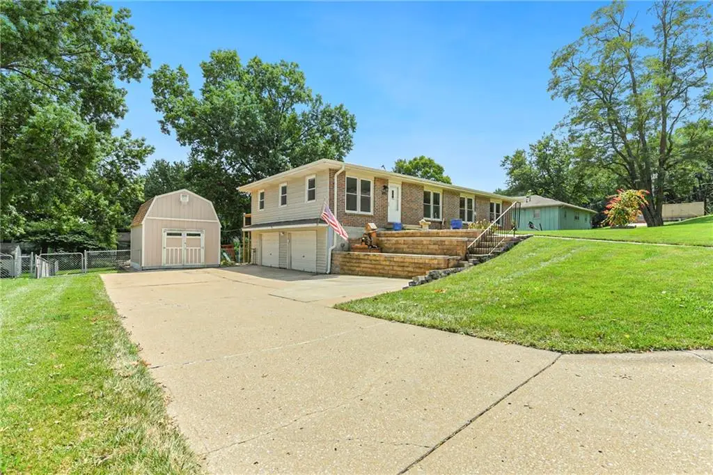 1425 Western Street, Leavenworth, KS 66048 - #1