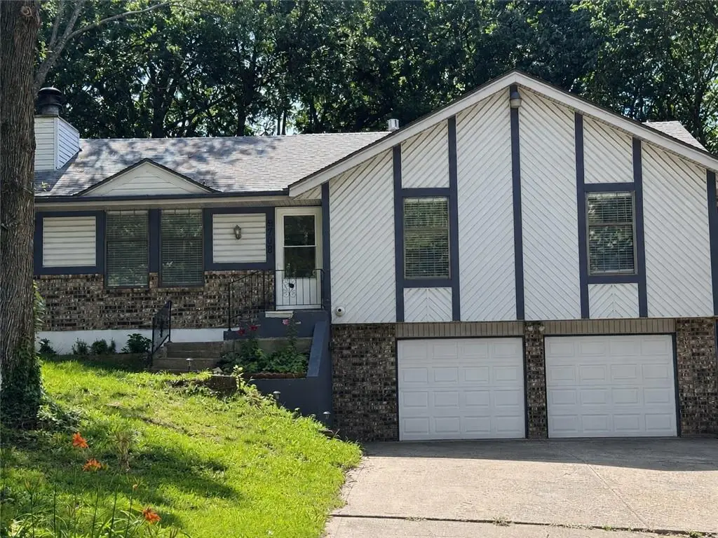 6708 N Broadway Street, Kansas City, MO 64118 - #1