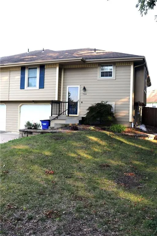 756 SE Claremont Court, Lees Summit, MO 64063 - #2