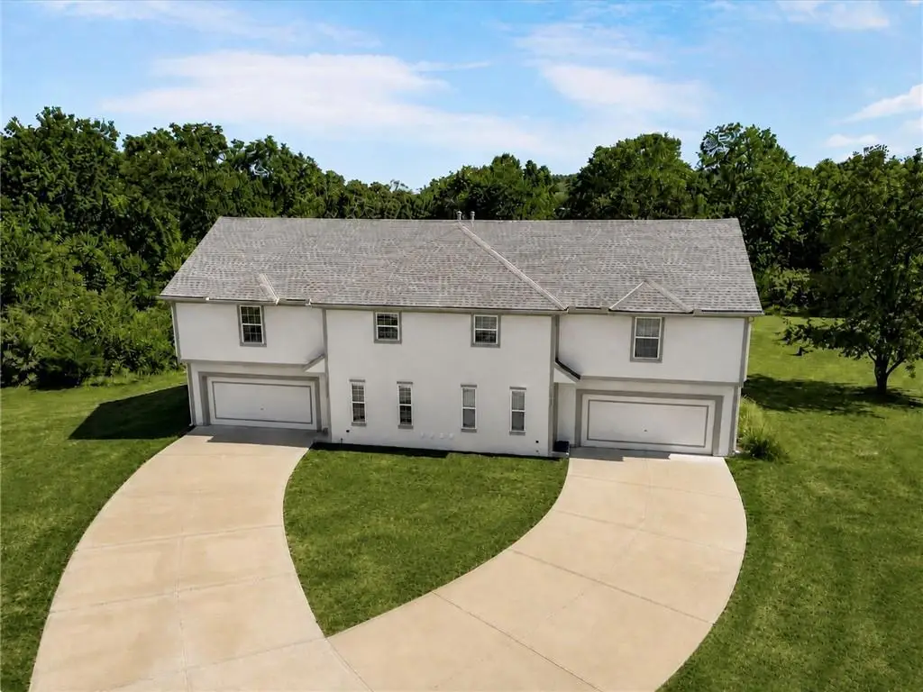 5129 Woodland Drive, Shawnee, KS 66218 - #1