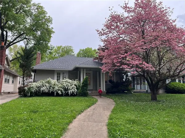 6432 Oak Street, Kansas City, MO 64113
