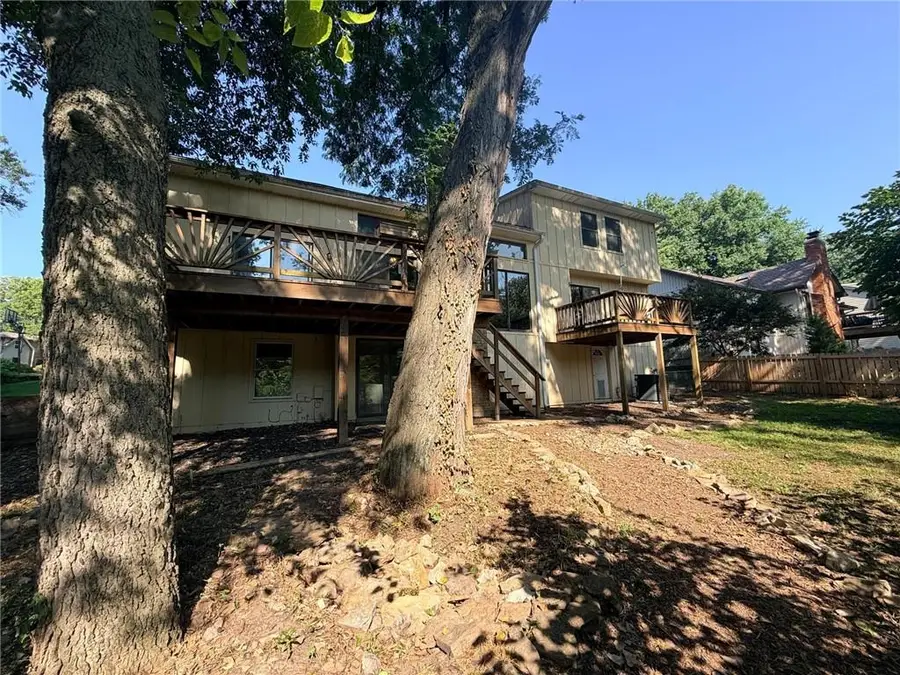 6925 Long Avenue, Shawnee, KS 66216 - #2