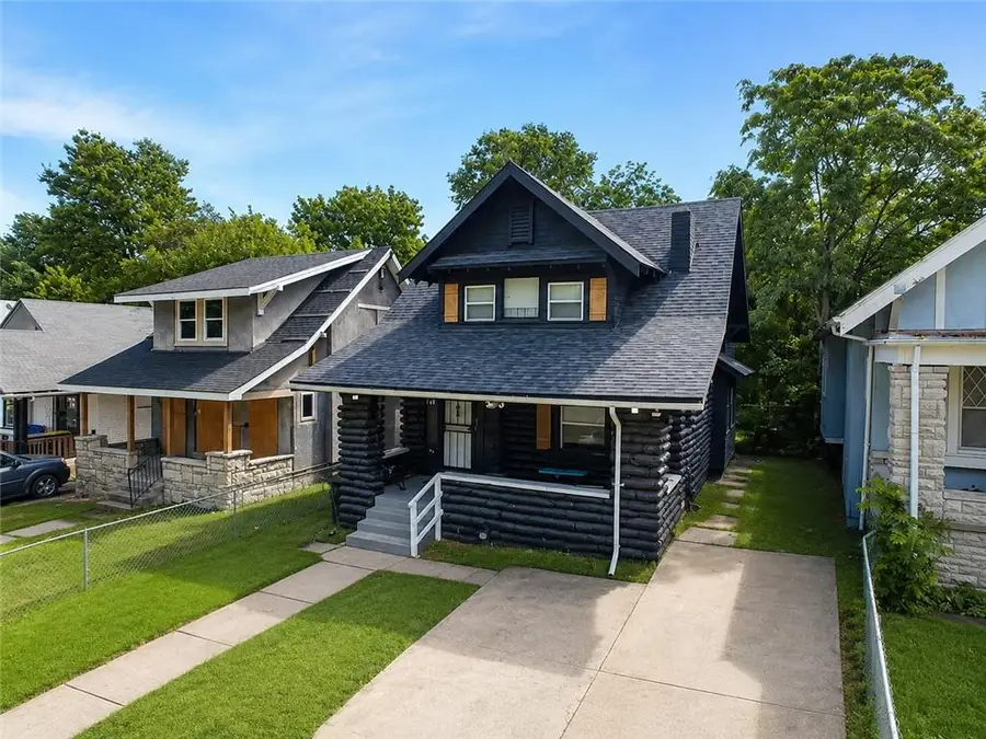 4009 S Benton Avenue, Kansas City, MO 64130 - #3