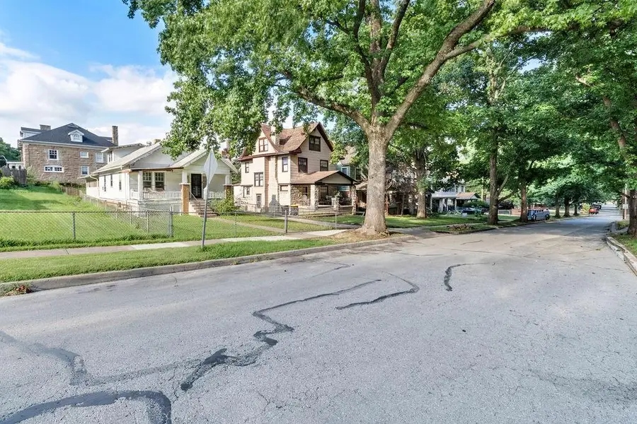3908 Norledge Avenue, Kansas City, MO 64123 - #3