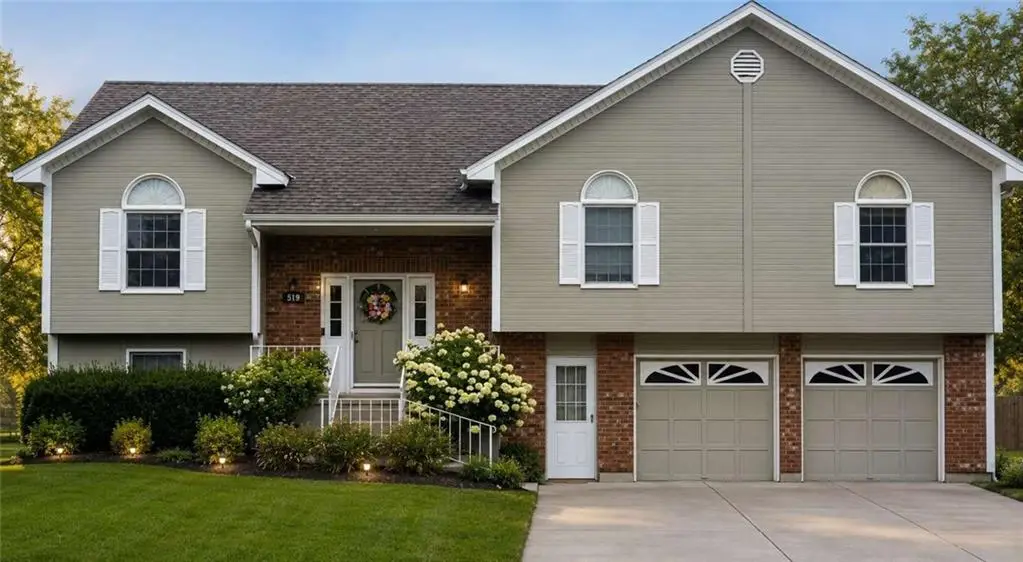 519 NE Timbercreek Drive, Lees Summit, MO 64086 - #1