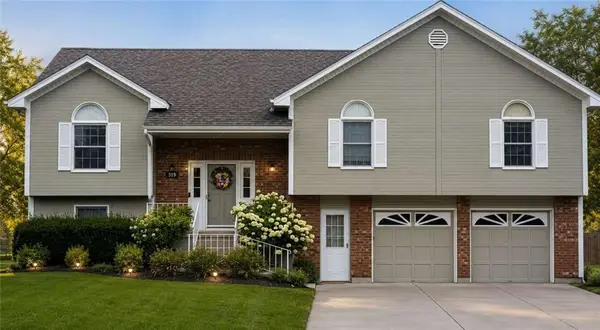 519 NE Timbercreek Drive, Lee's Summit, MO 64086