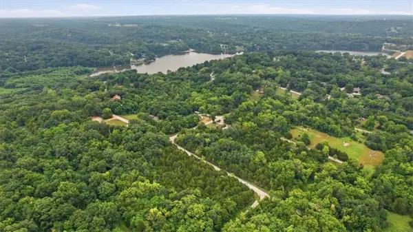 Mark Drive, Crystal Lakes, MO 64024