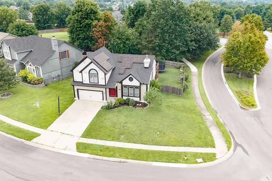 21206 W 55th Terrace, Shawnee, KS 66218 - #2