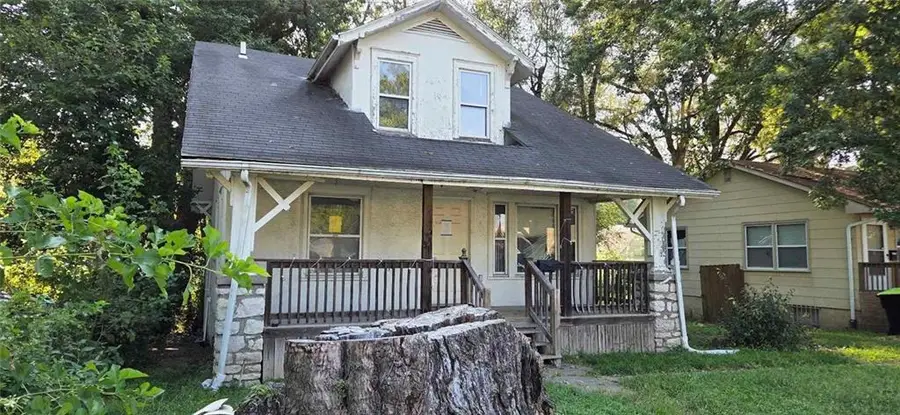 121 N Ash Avenue, Independence, MO 64053 - #2
