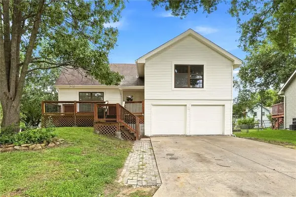 1517 Scarborough Street, Olathe, KS 66062