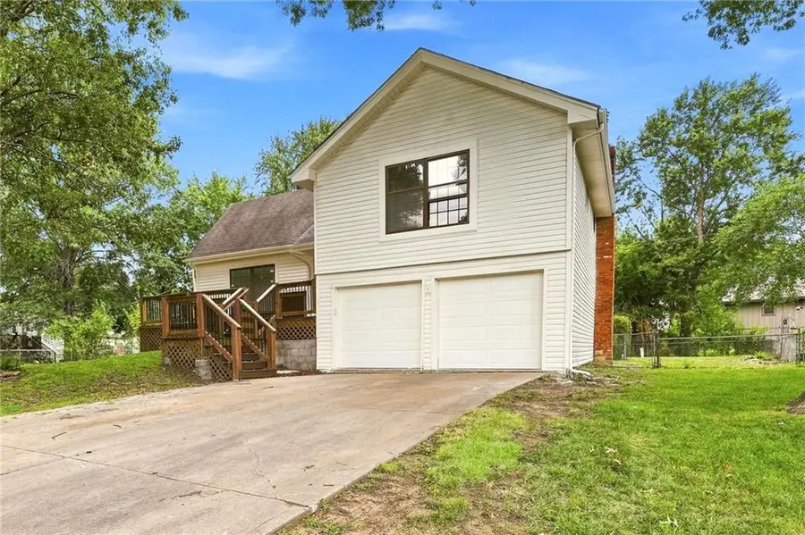 1517 Scarborough Street, Olathe, KS 66062 - #2