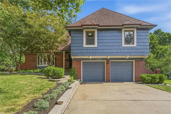 10713 W 98th Street, Overland Park, KS 66214