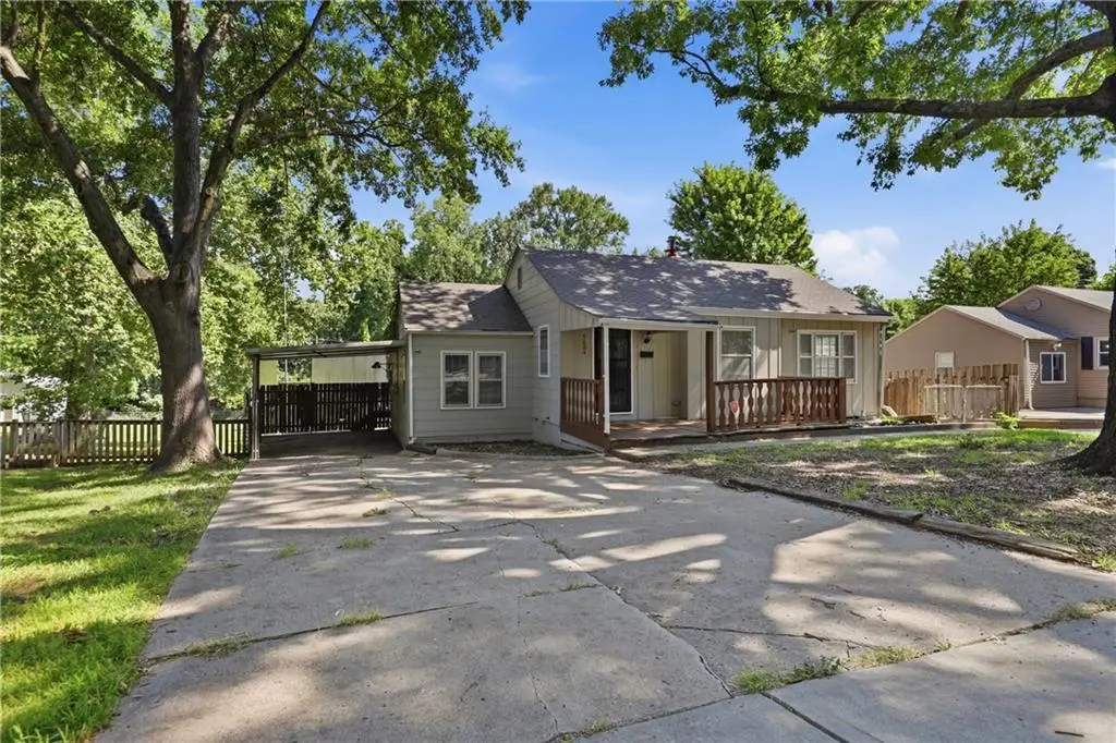 9604 E 67th Terrace, Raytown, MO 64133 - #1